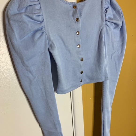 Puffy Shoulder button cardigan - Picture 3 of 4